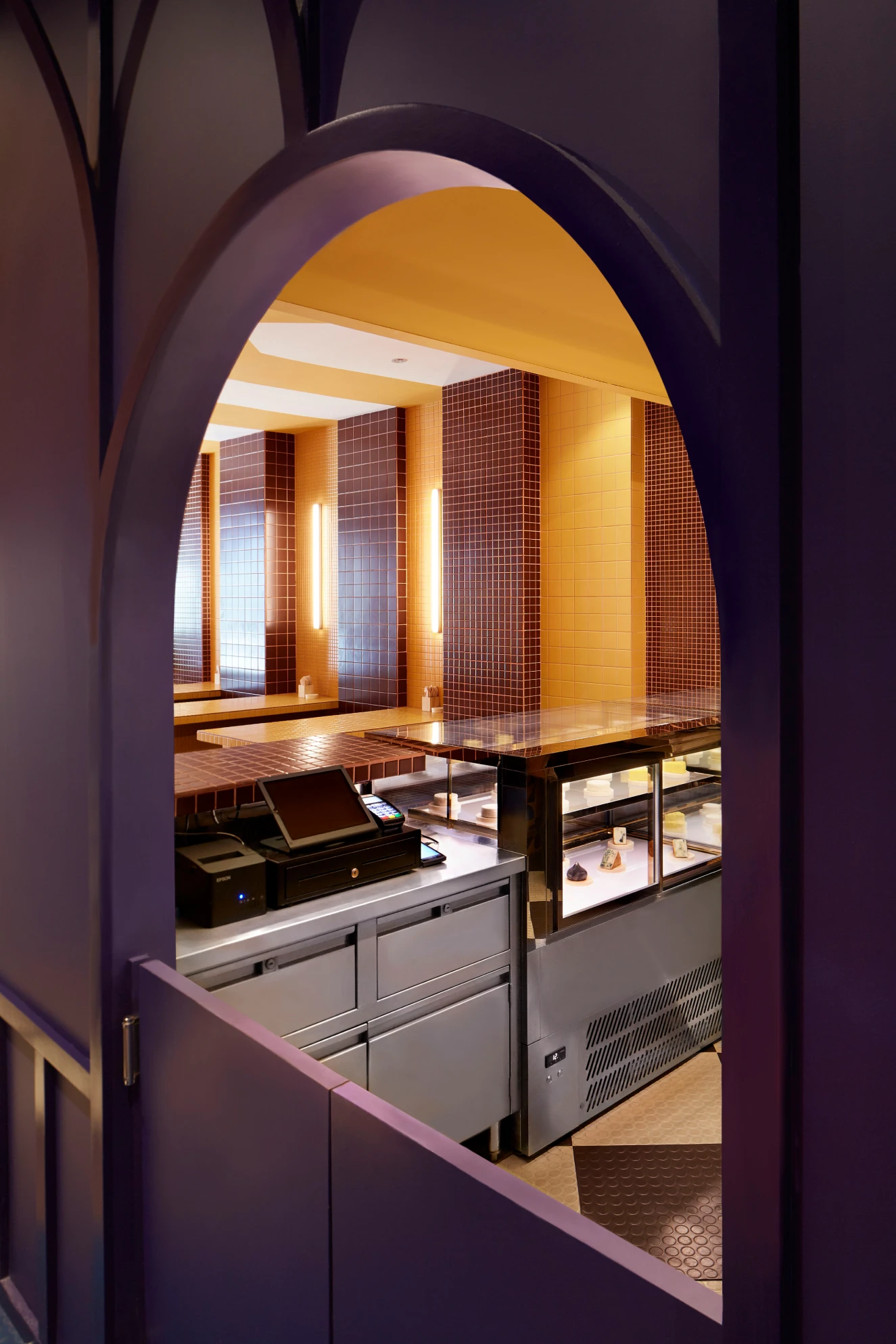 v0530_the_cheesecake_shop0140_1_1x